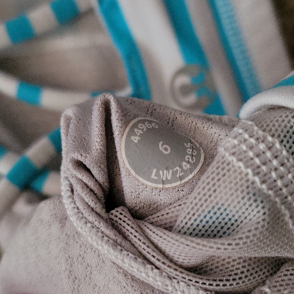 Lululemon bra - Picture 3 of 3